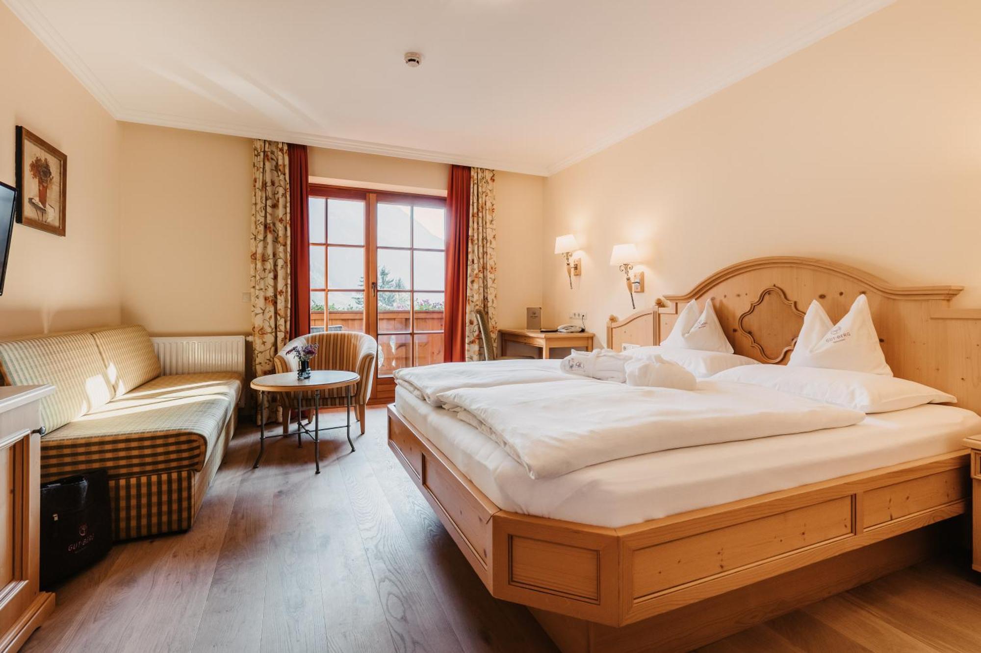 Gut Berg Naturhotel Sankt Johann im Pongau Kamer foto
