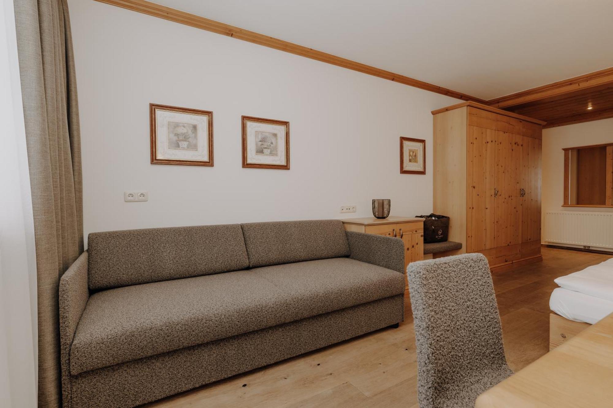Gut Berg Naturhotel Sankt Johann im Pongau Kamer foto