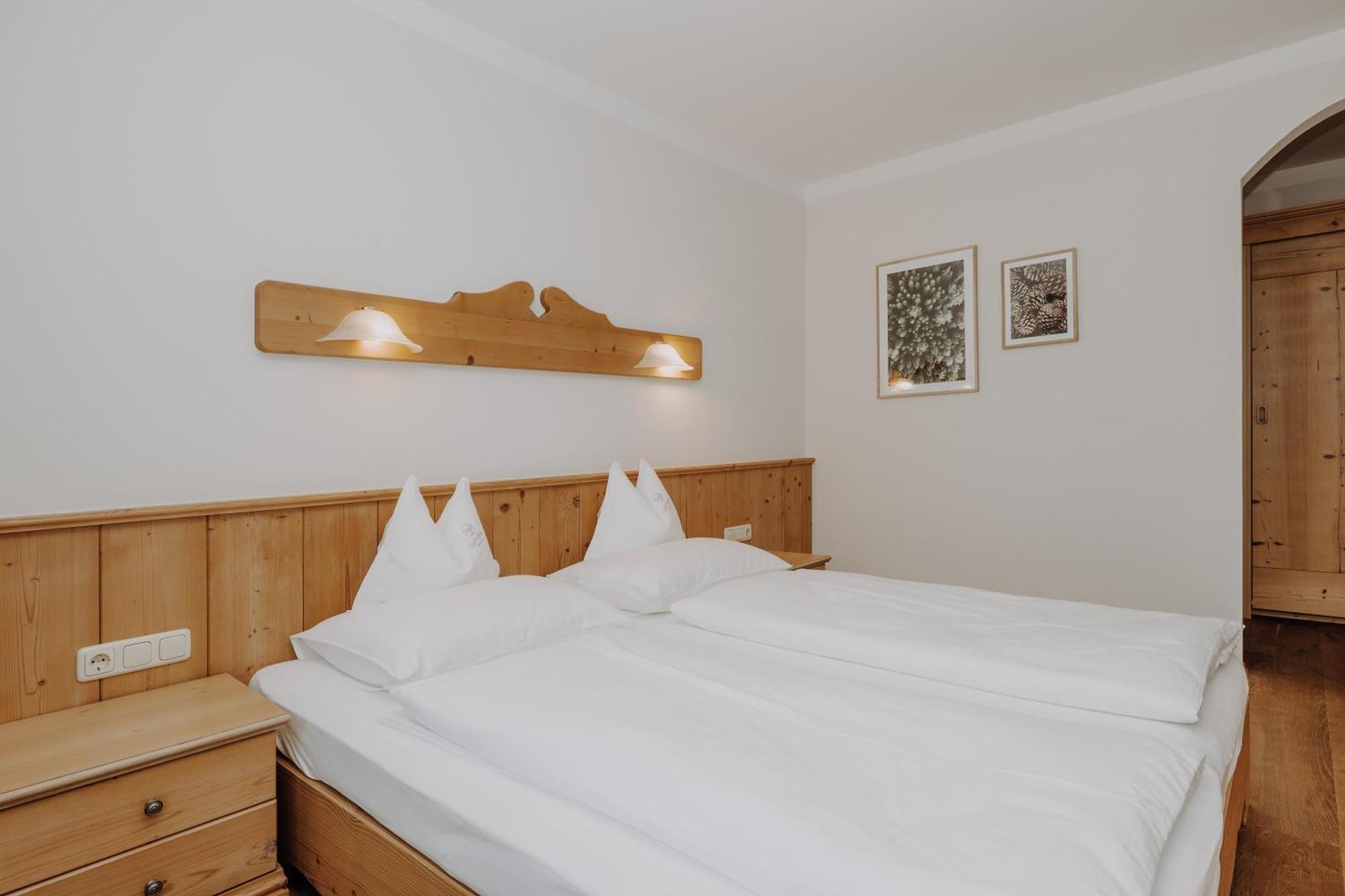 Gut Berg Naturhotel Sankt Johann im Pongau Kamer foto