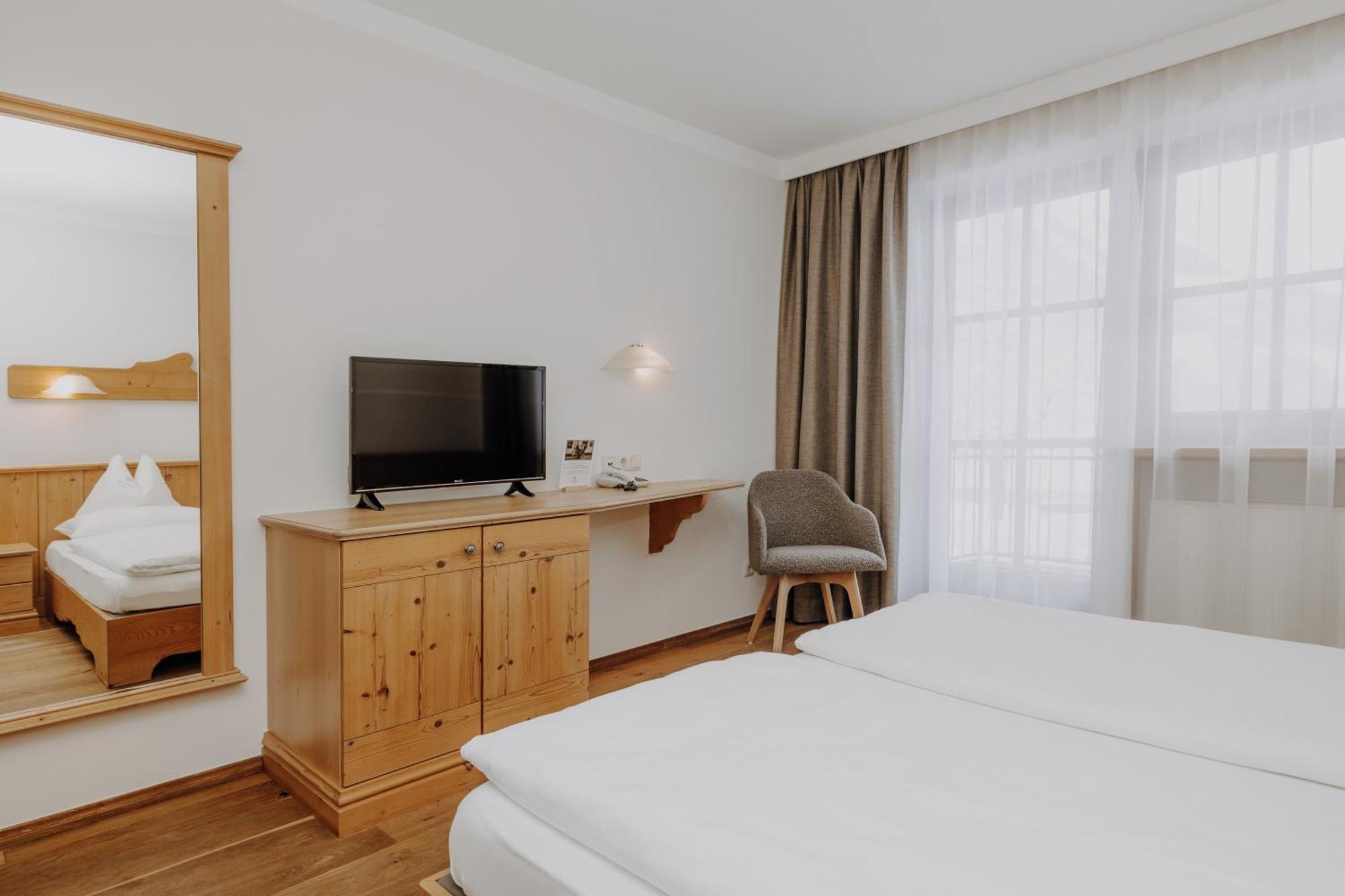 Gut Berg Naturhotel Sankt Johann im Pongau Kamer foto