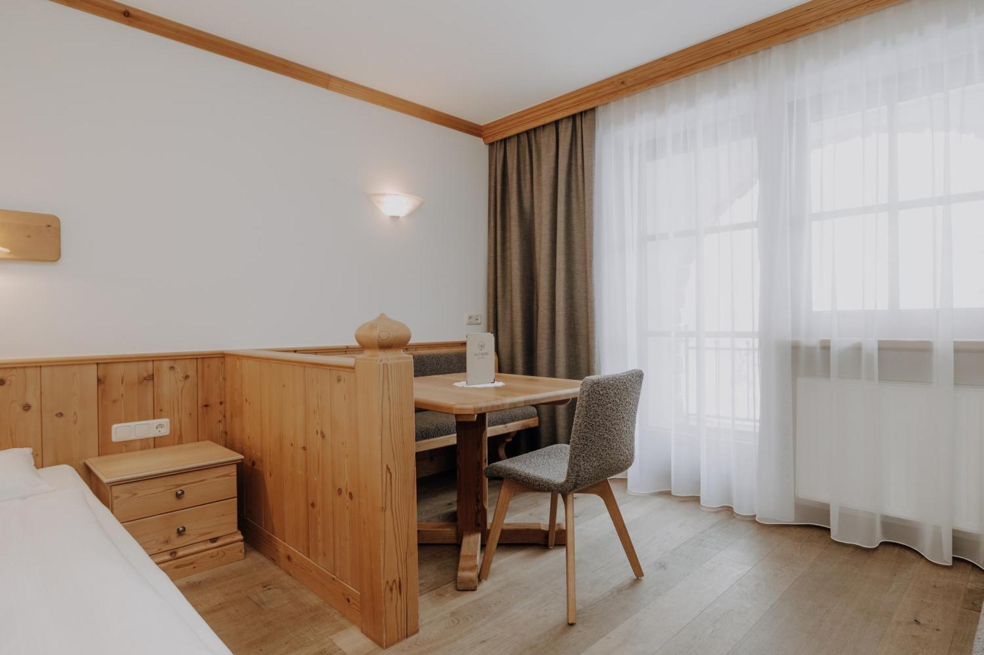 Gut Berg Naturhotel Sankt Johann im Pongau Kamer foto