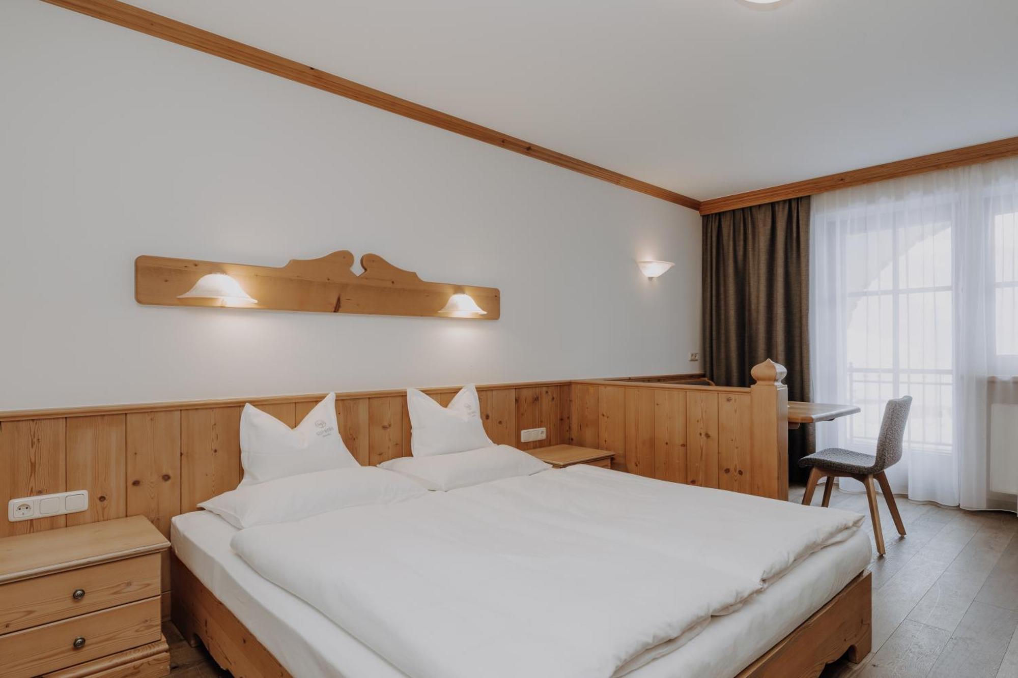 Gut Berg Naturhotel Sankt Johann im Pongau Kamer foto
